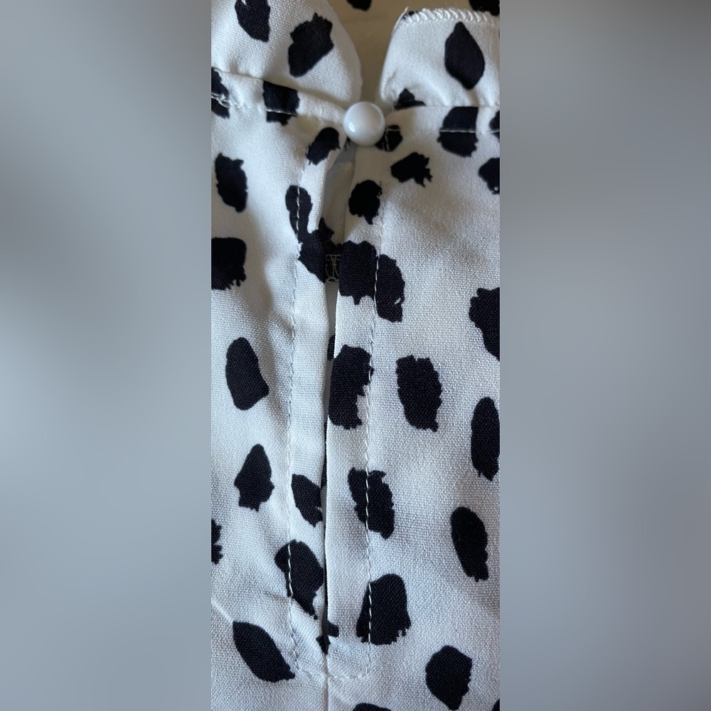 Angashion black and white tunic with peplum - Picture 8 of 8